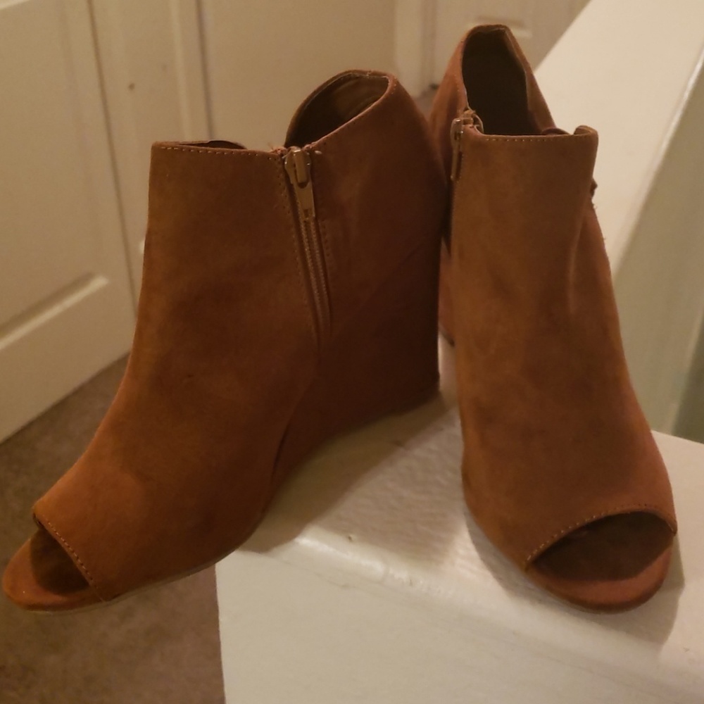 Wedge heel boots